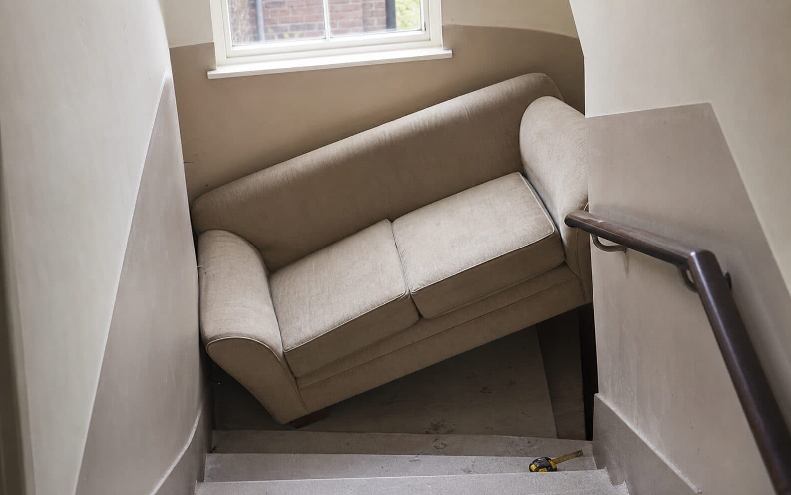 Sofa Logistics Dispute Leaves Apartment Access In Question